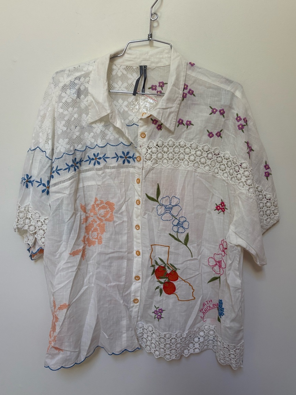 NWOT By Anthropologie 100% Cotton Embroidered Buttondown Shirt Size XL - Picture 3 of 14